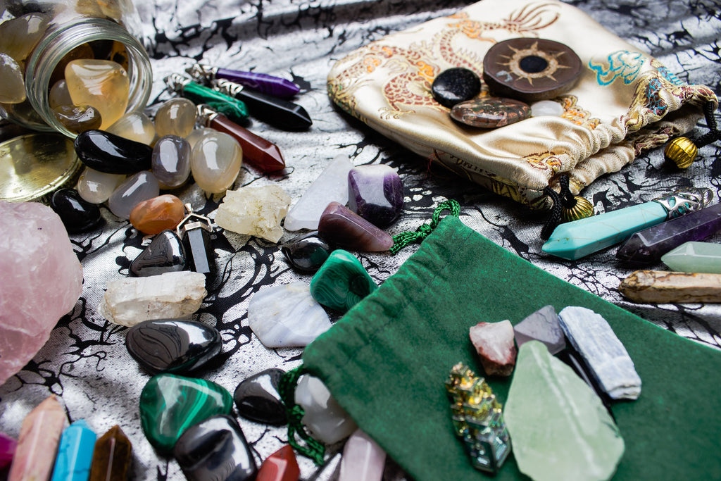 The Unlimited Benefits of Gemstones and Crystals